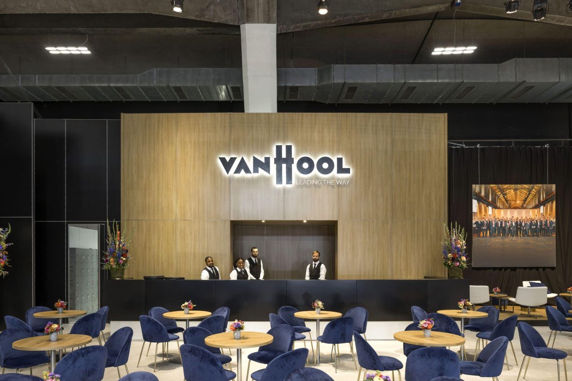 Van Hool Busworld Made by Creaplan6