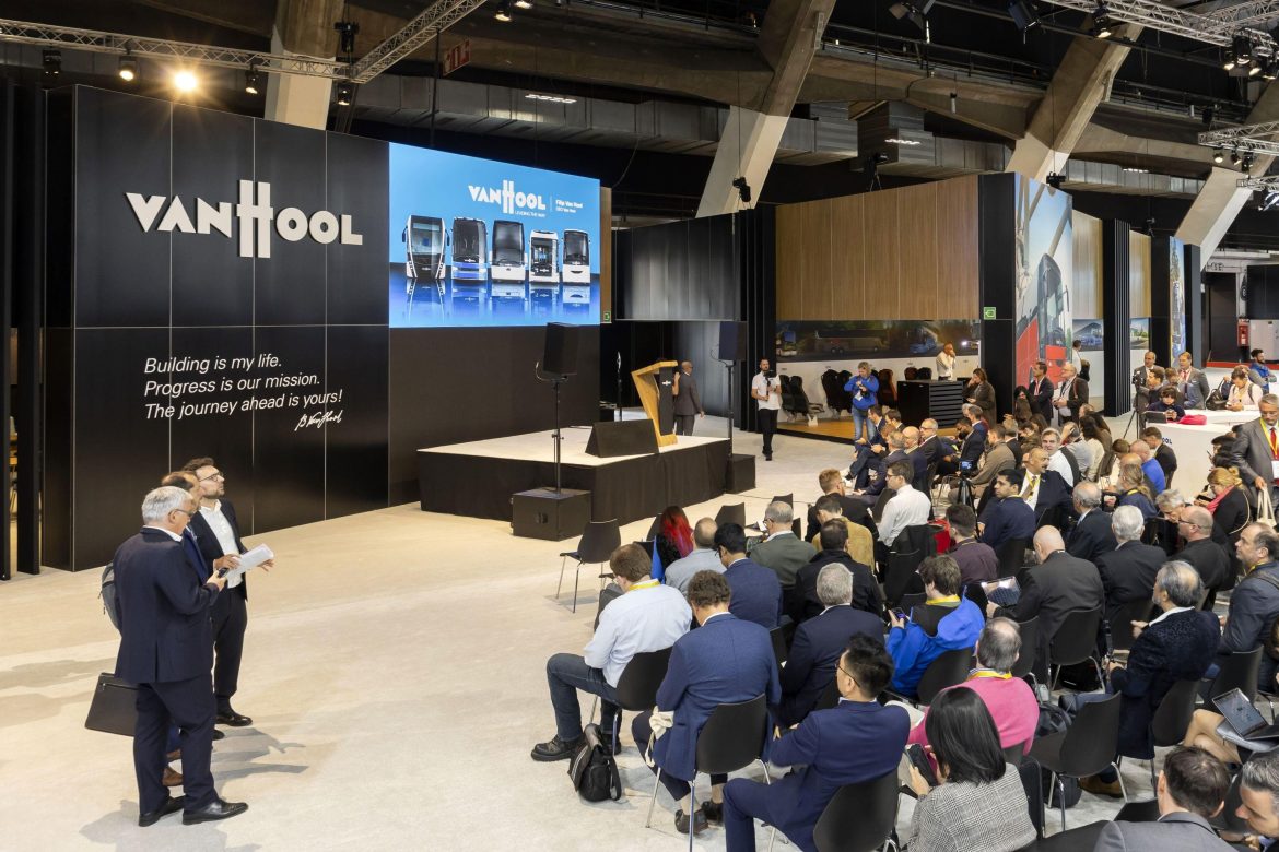 Van Hool Busworld Made by Creaplan9