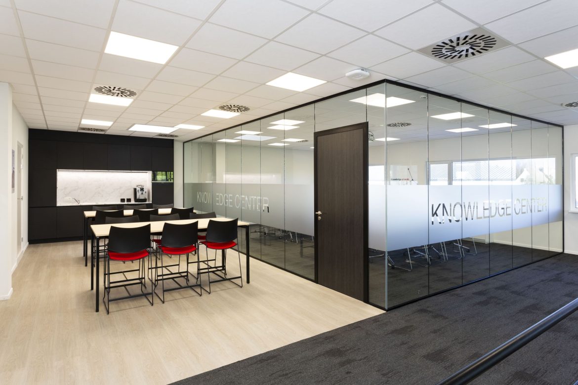 538 MITSUBISHI LECTRIC Ternat EDU 08 min