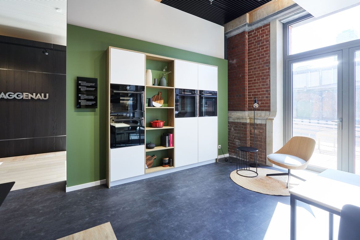 Accent Line Showroom Made by Creaplan12