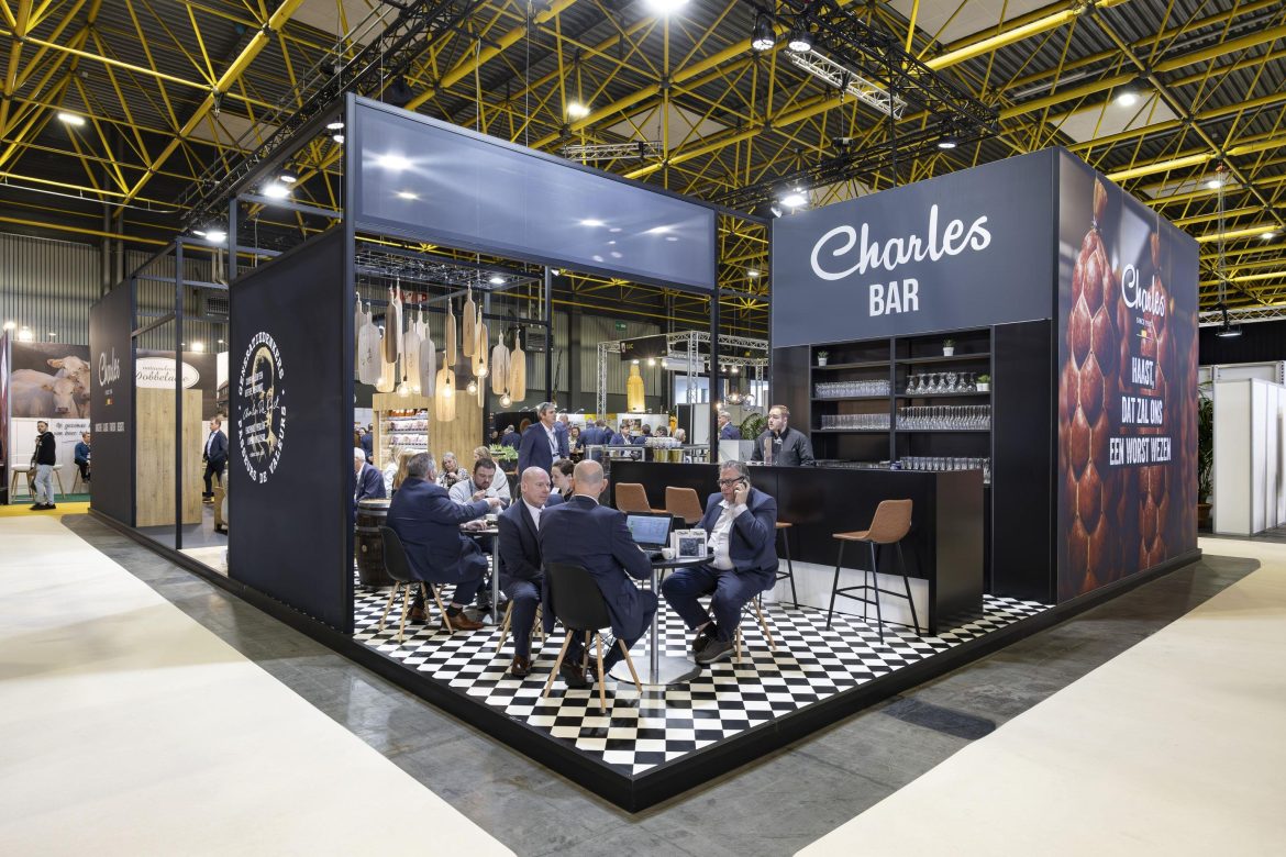 Charles Tavola Made by Creaplan2