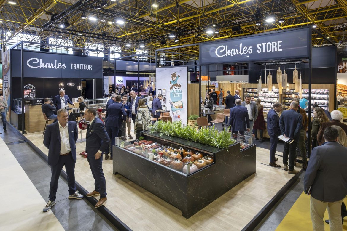 Charles Tavola Made by Creaplan3