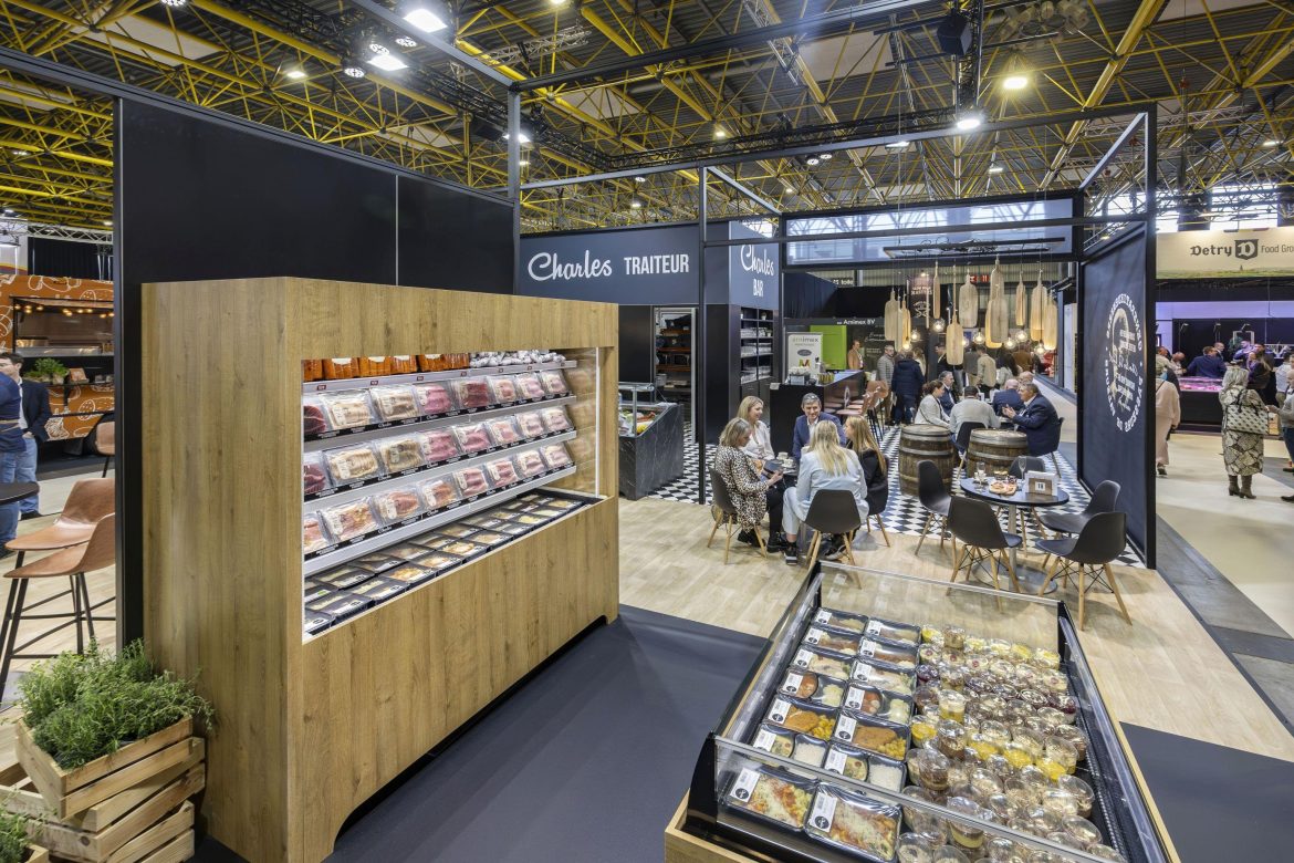 Charles Tavola Made by Creaplan5