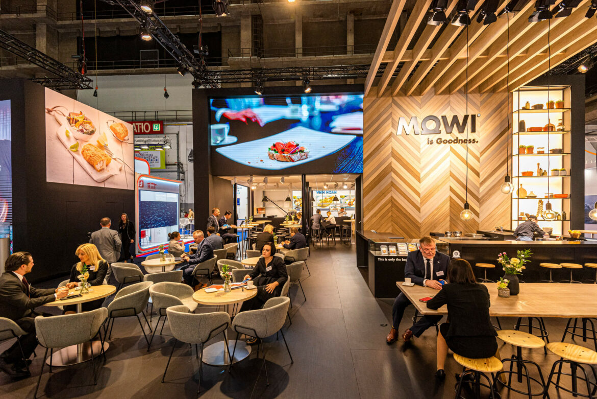 Mowi stand door Creaplan3
