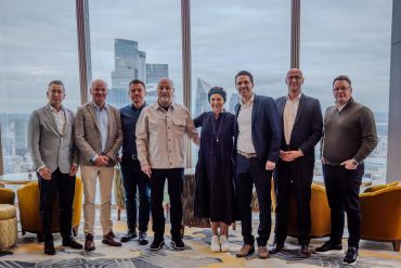 Group picture Creaplan Group Skyline Whitespace