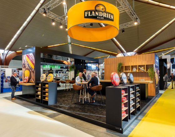 Flandrien Kaas Tavola by Creaplan1