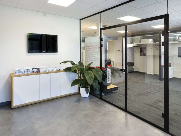 538 MITSUBISHI LECTRIC Ternat EDU 03 min