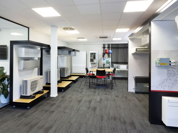 538 MITSUBISHI LECTRIC Ternat EDU 05 min